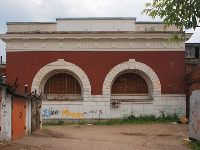 Современный вид входа на станцию.