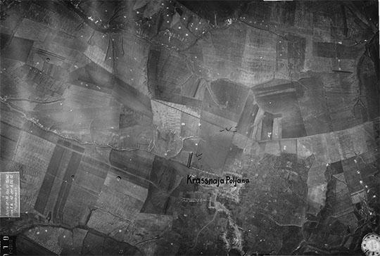 Немецкая аэрофотосъёмка Шебекинского района %German aerial image of Shebekino region
Немецкая аэрофотосъёмка деревни Красная Поляна Шебекинского района Белгородской области. Снимки сделаны 1 июня 1942 года.
Ключевые слова: Белгород,немецкая аэрофотосъемка