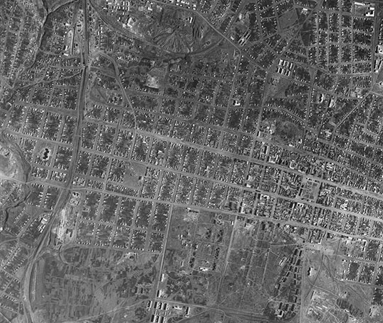 Немецкая аэрофотосъёмка города Шахты %German aerial of Shakhty
Немецкая аэрофотосъёмка города Шахты. Снимок сделан в 1942-43 годах.
Ключевые слова: Шахты,немецкие карты,немецкая аэрофотосъемка