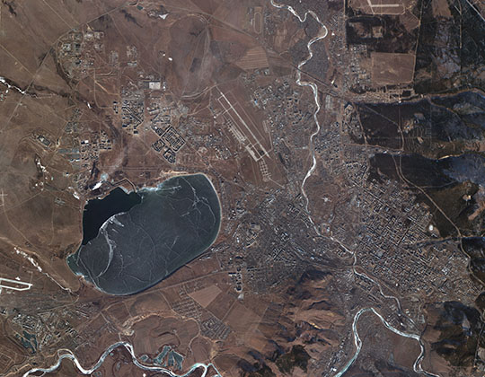 Спутниковый снимок Читы %Satellite image of Chita
Спутниковый снимок Читы. Снимок сделан 25 ноября 2004 года.
Ключевые слова: Чита,американские карты,города СССР со спутников
