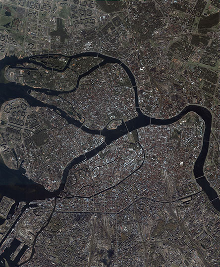 Спутниковый снимок Санкт-Петербурга 19.08.01 %Satellite image of St. Petersburg
Спутниковый снимок Санкт-Петербурга. Снимок сделан 19 августа 2001 года.
Ключевые слова: Санкт-Петербург,города СССР со спутников