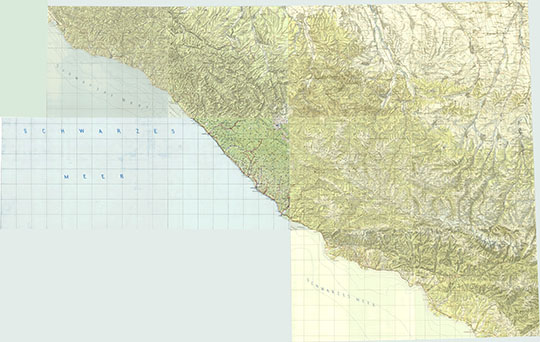 Немецкая карта Черноморского побережья 1:200К %German map of Black sea region
Немецкая топографическая карта Черноморского побережья Кавказа. Масштаб 1:200,000. Издание 1942-43 годов.
Ключевые слова: Сочи,Адлер,Туапсе,немецкие карты,Кавказ