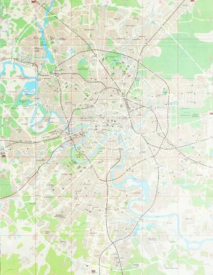 Moscow. Tourist Plan
Moscow. Tourist Plan. GUGK 1979.  Москва. Туристический план с обозначениями на английском языке, названия улиц даны в латинской транскрипции. На обороте - схема центральной части Москвы, фотографии с видам Москвы. Формат 470 х 660мм.
