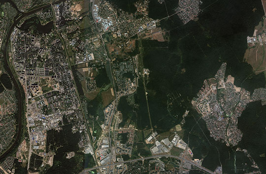Спутниковый снимок Долгопрудного и МФТИ 24.08.11 %Satellite image of Dolgoprudny and MIPT
Спутниковый снимок города Долгопрудного и МФТИ. Снимок сделан 24 августа 2011 года.
Ключевые слова: МФТИ,Долгопрудный,американские карты,города СССР со спутников
