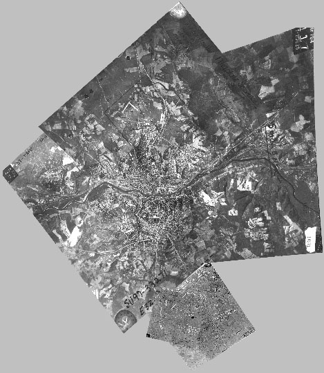 Немецкая аэрофотосъемка Смоленска %German aerial photo of Smolensk
Немецкая аэрофотосъемка Смоленска. Снимок сделан в 1941 году.
Ключевые слова: Смоленск,немецкая аэрофотосъемка