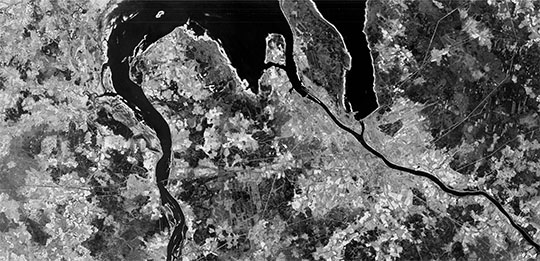 Спутниковый снимок Рыбинска и окрестностей 05.05.72 %Satellite image of Rybinsk
Спутниковый снимок Рыбинска и окрестностей. Снимок сделан 5 мая 1972 года.
Ключевые слова: Рыбинск,американские карты,города СССР со спутников