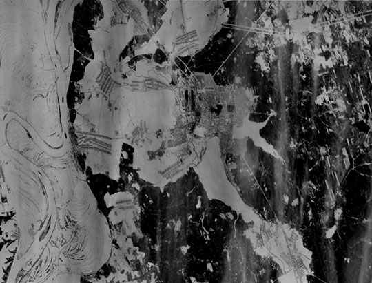 Спутниковый снимок Выксы 16.02.75 %Satellite image of Vyksa
Спутниковый снимок Выксы. Снимок сделан с американского спутника 16 февраля 1975 года.
Ключевые слова: Выкса,американские карты,города СССР со спутников