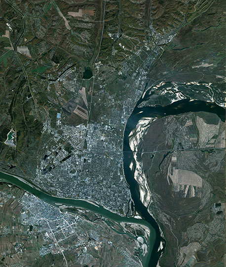 Спутниковый снимок Благовещенска 21.09.02 %Satellite image of Blagoveschensk
Спутниковый снимок Благовещенска и окрестностей. Снимок сделан 21 сентября 2002 года
Ключевые слова: Благовещенск,американские карты,города СССР со спутников