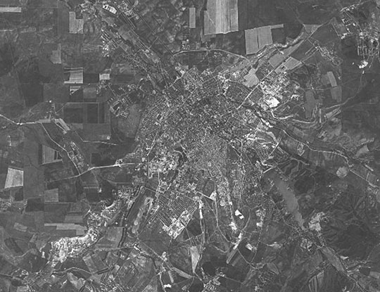 Спутниковый снимок Симферополя %Satellite image of Simferopol
Спутниковый снимок Симферополя и окрестностей. Снимок сделан 21 июня 1975 года.
Ключевые слова: Симферополь,Крым,американские карты,города СССР со спутников