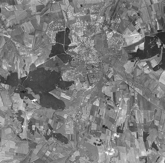 Спутниковый снимок Саранска 18.08.84 % Satellite image of Saransk
Спутниковый снимок Саранска и окрестностей. Снимок сделан с американского спутника 18 августа 1984 года
Ключевые слова: Саранск,американские карты,города СССР со спутников