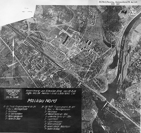 Немецкая аэрофотосъёмка Москвы - Химки 22.08.43 %%German aerials of moscow - Khimki
Немецкая аэрофотосъёмка Москвы - Химки. Снимок сделан 22 августа 1943 года.
Ключевые слова: Химки,немецкая аэрофотосъемка