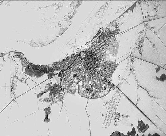 Спутниковый снимок Чистополя 11.03.73 % Satellite image of Chistopol
Спутниковый снимок Чистополя. Снимок от 11 марта 1973 г.
Ключевые слова: Чистополь,американские карты,города СССР со спутников,Кама