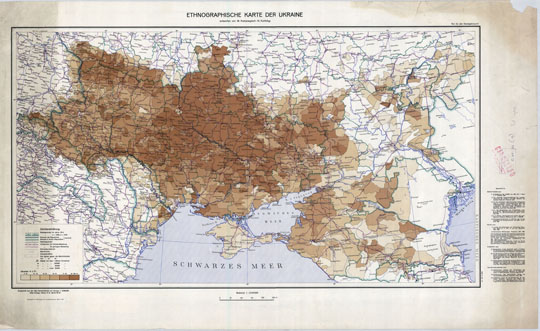 Немецкая этнографическая карта Украины  1:2.5M% German enthnographic map of Ukraine
Немецкая зтнографическая карта Украины. Масштаб 1:2,500,000. Издание  1941 года. Ethnographische karte der Ukraine, entwofrfen von W. Kubijowytsch - N. Kulitzryj, Berlin, 1941.
Ключевые слова: Киев,этнография,немецкие карты