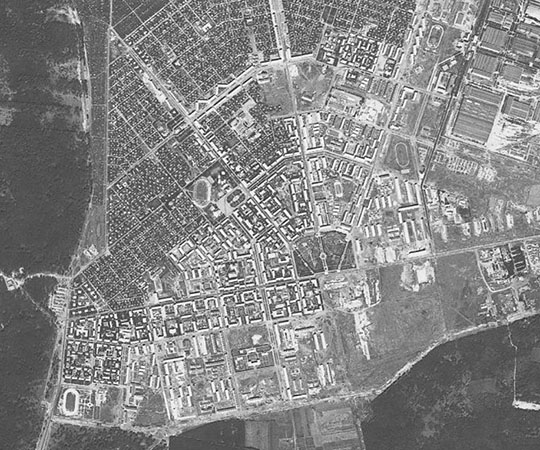 Спутниковый снимок Тольятти %Satellite image of Togliatti
Спутниковый снимок Тольятти. Снимок сделан 12 августа 1968 года.
Ключевые слова: Тольятти,американские карты,города СССР со спутников