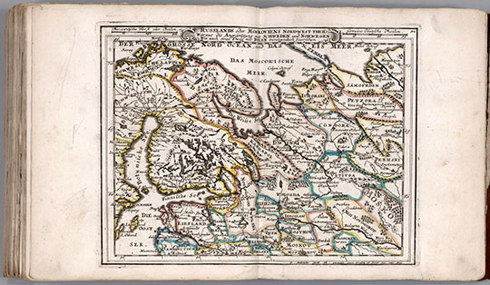 Северо-западная часть Московии %Moskoviens Nord-West
Россия, или Северо-западная часть Московии, а также части Швеции и Норвегии и Польши. 20 х 32 см. Масштаб 1:12,000,000. В кн.: Атлас Курье или Новый и Компендиевский Атлас Г. Боденера. 1716. Russlands oder Moskoviens Nord-West Theil Waraus die Angrantzung mit Schweden und Norwegen Wie auch eines Theils mit Polen verstaendlich zu ersehen. G. Bodenehr fecit et excudit. Cum Gratia et Priv. Sac. Caes. Mai. Atlas Curieux oder Neuer und Compendieuser Atlas. 102.
Ключевые слова: Европейская Россия