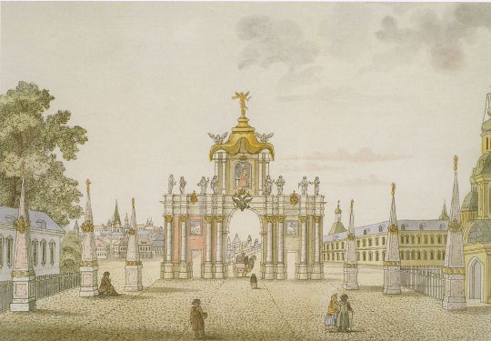 Красные Триумфальные ворота в Москве
