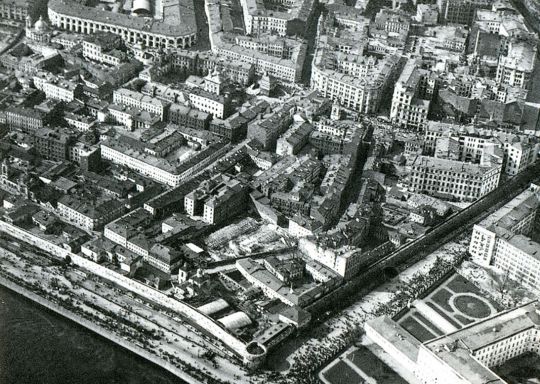 Вид Зарядья с высоты птичьего полета
