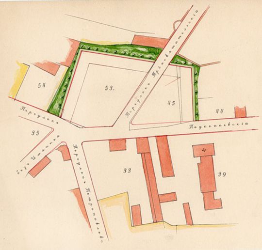 Проект устройства Хитровской площади
Копия генплана 1824 года. Три незастроенные стороны новой площади «для благовидимости» были обсажены «полисадами», а на четвёртой стороне Н. З. Хитрово построил торговые ряды с жилыми подворьями.
